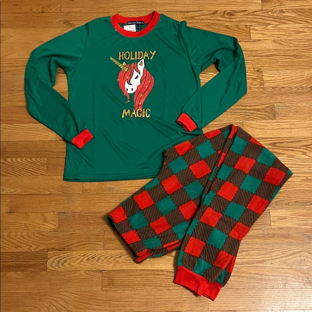 Festive Unicorn Kids Pajama Set - Green and Red